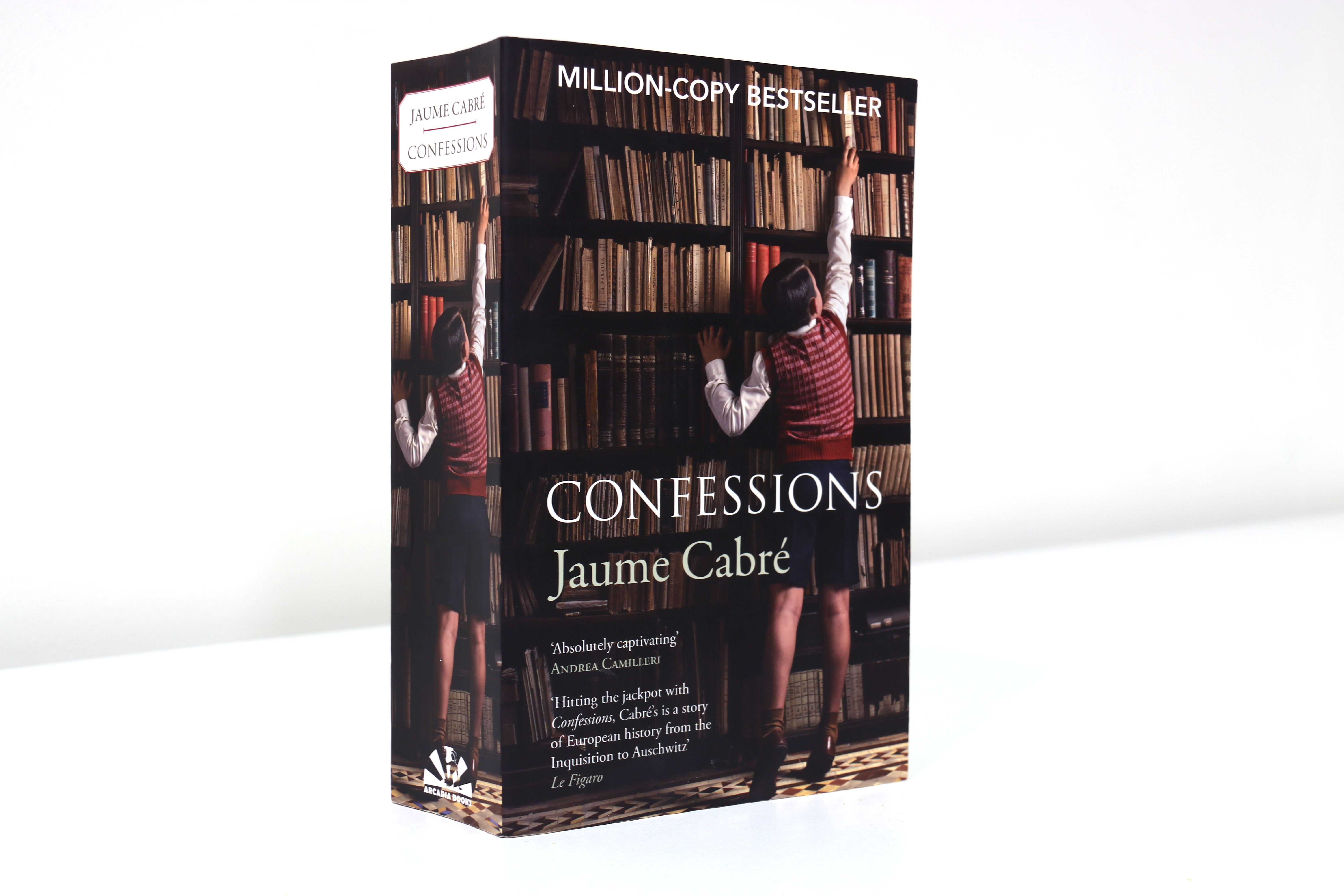 A shot of Jaume Cabré's English edition of 'Confessions' (by ACN)
